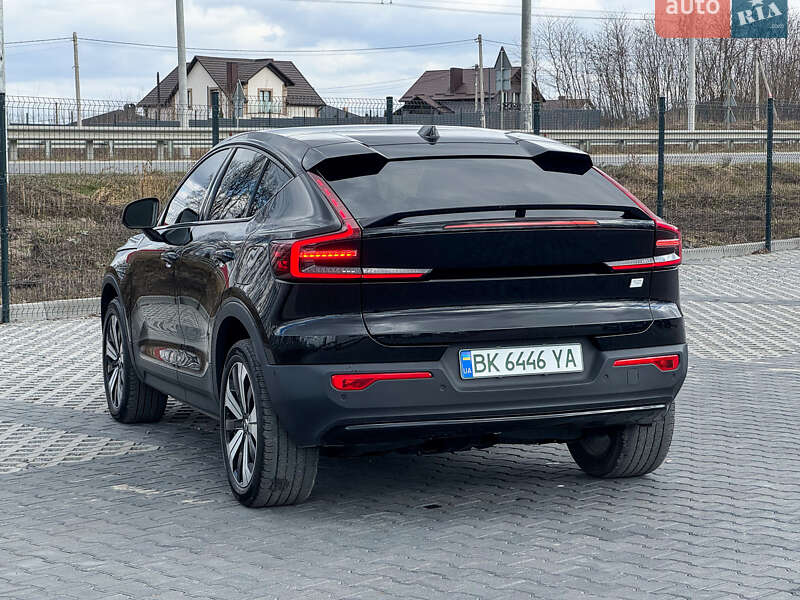 Внедорожник / Кроссовер Volvo XC40 2023 в Ровно