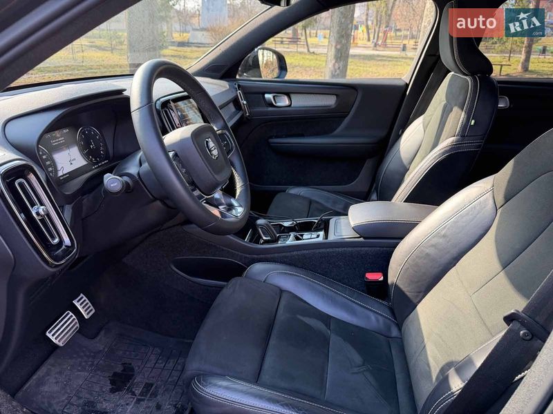 Позашляховик / Кросовер Volvo XC40 2022 в Києві фото 16 Позашляховик / Кросовер Volvo XC40 2022 в Києві