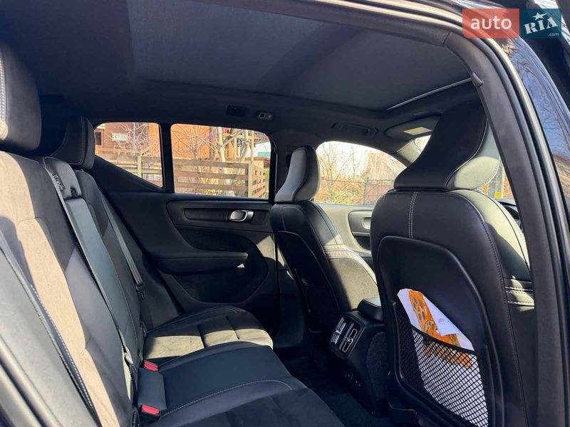 Позашляховик / Кросовер Volvo XC40 2022 в Києві фото 25 Позашляховик / Кросовер Volvo XC40 2022 в Києві