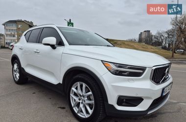 Внедорожник / Кроссовер Volvo XC40 2020 в Киеве