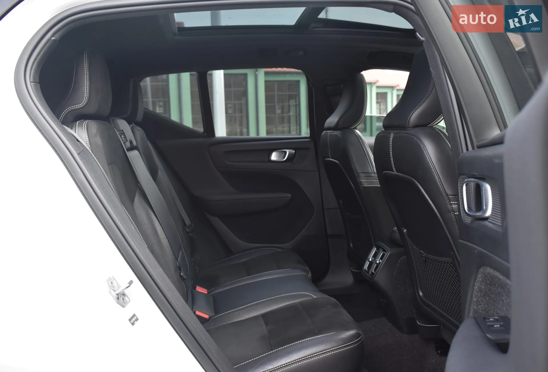 2020 Volvo XC40 - мініатюра 12