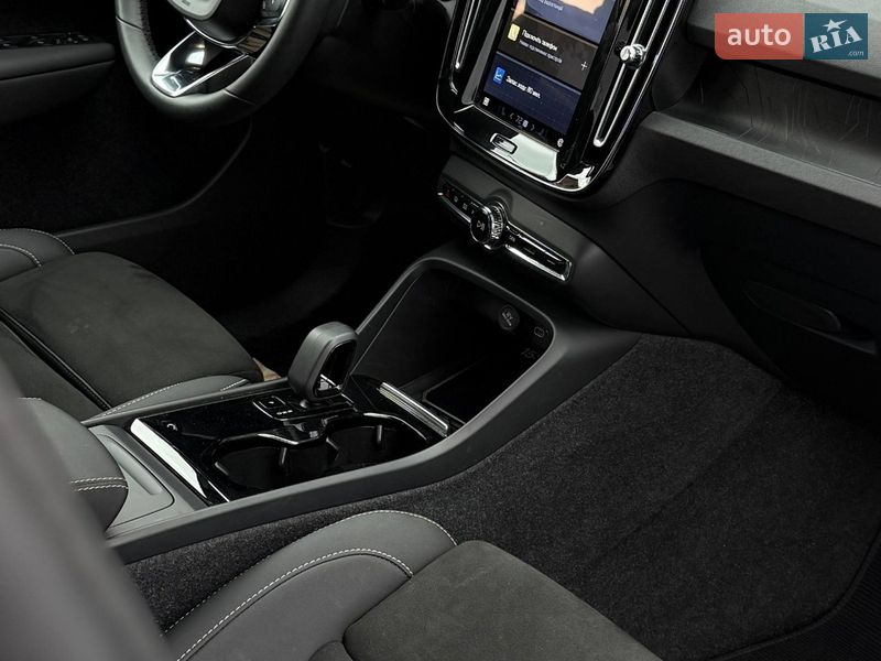 Позашляховик / Кросовер Volvo XC40 2023 в Чернівцях фото 12 Позашляховик / Кросовер Volvo XC40 2023 в Чернівцях