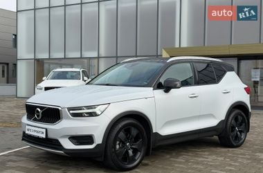 Внедорожник / Кроссовер Volvo XC40 2019 в Киеве