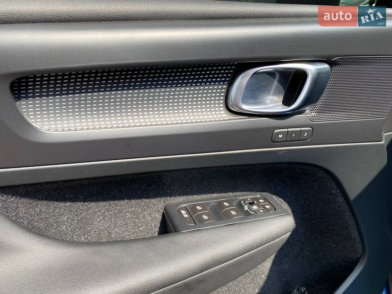 Внедорожник / Кроссовер Volvo XC40 2018 в Киеве фото 20 Внедорожник / Кроссовер Volvo XC40 2018 в Киеве