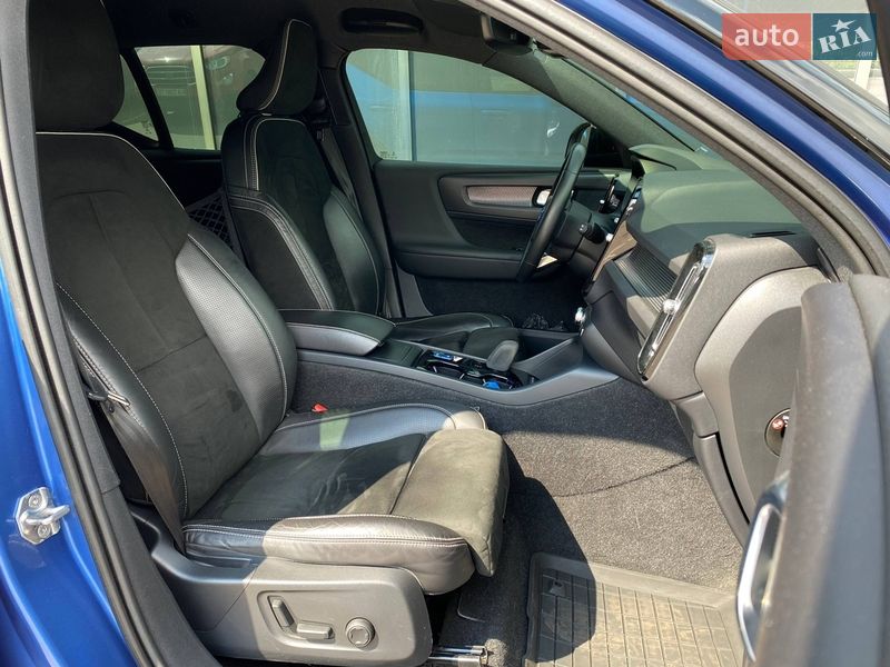 Внедорожник / Кроссовер Volvo XC40 2018 в Киеве фото 38 Внедорожник / Кроссовер Volvo XC40 2018 в Киеве