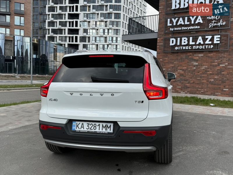 Позашляховик / Кросовер Volvo XC40 2019 в Києві фото 8 Позашляховик / Кросовер Volvo XC40 2019 в Києві