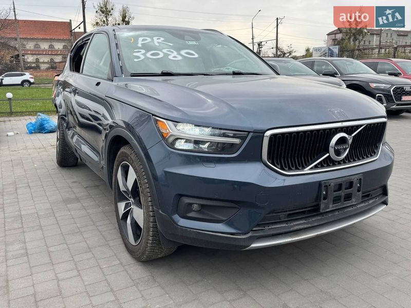 Внедорожник / Кроссовер Volvo XC40 2021 в Львове