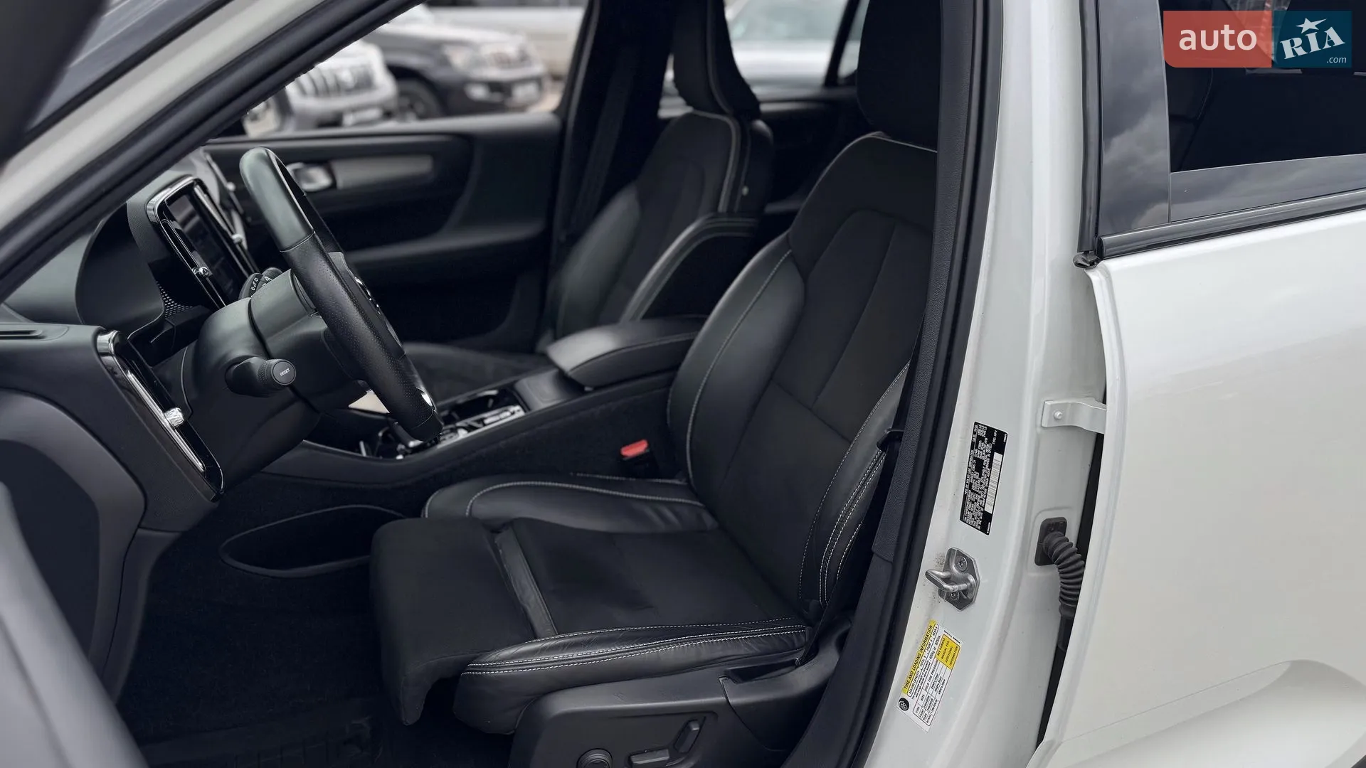 2020 Volvo XC40 - мініатюра 9