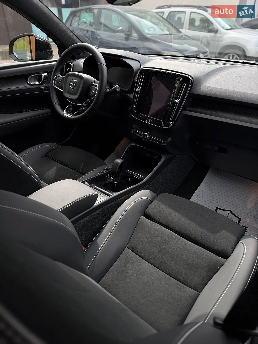 2023 Volvo XC40 - мініатюра 12