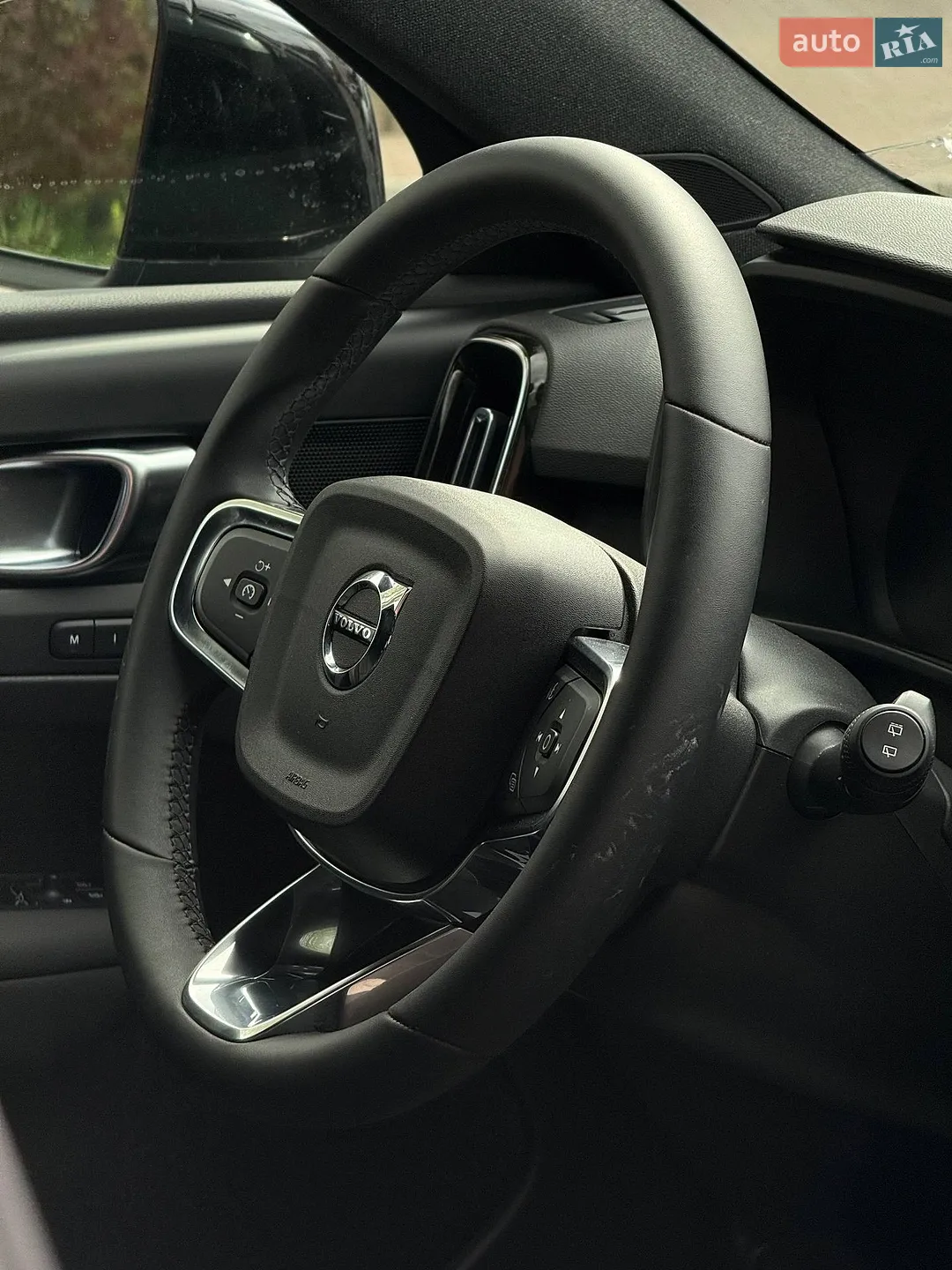 2023 Volvo XC40 - мініатюра 15