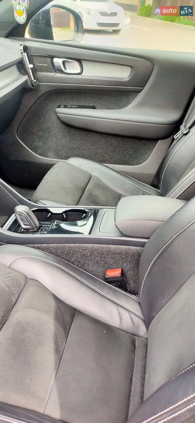 2021 Volvo XC40 - мініатюра 21