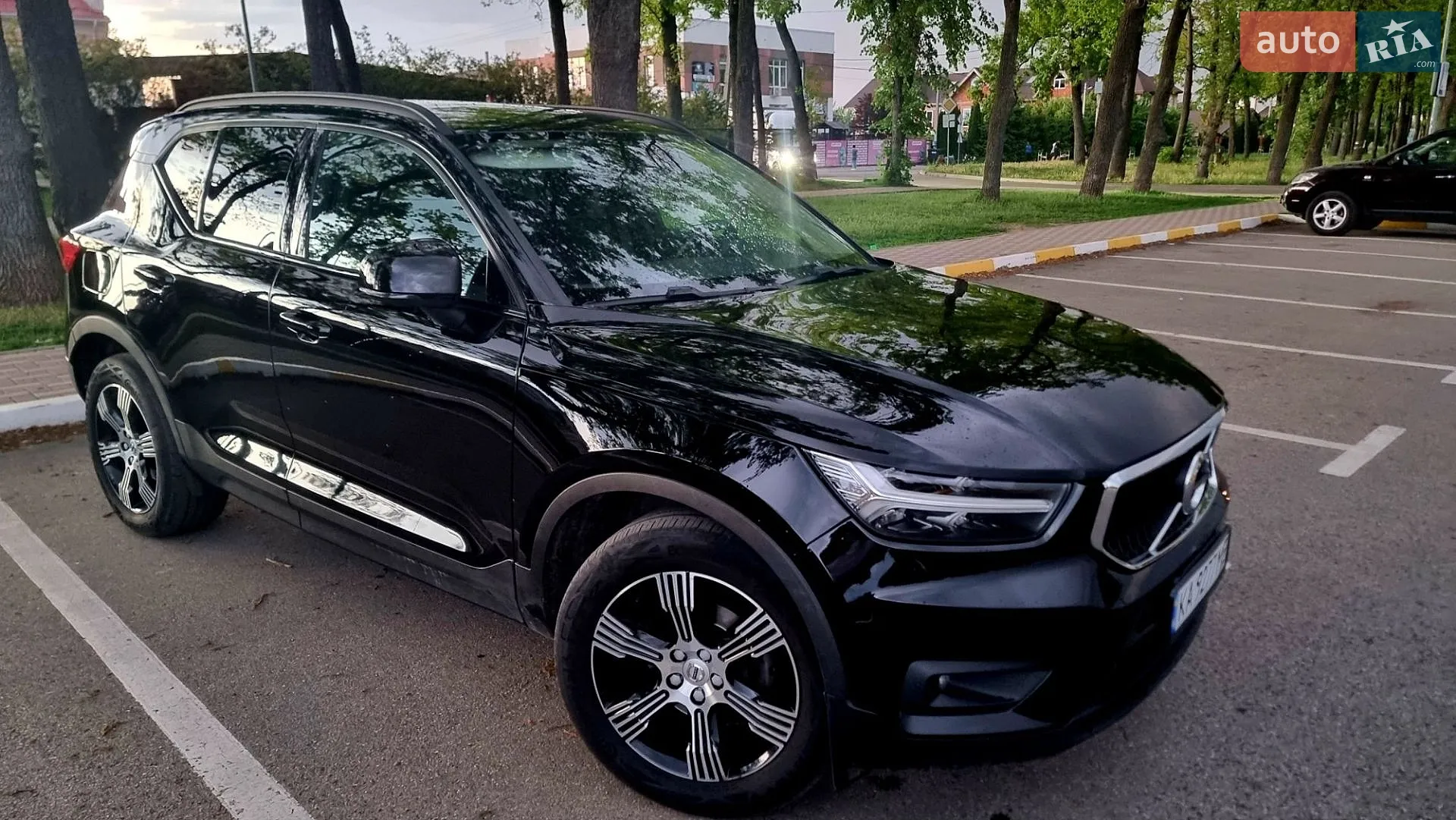 2019 Volvo XC40 - фото 1