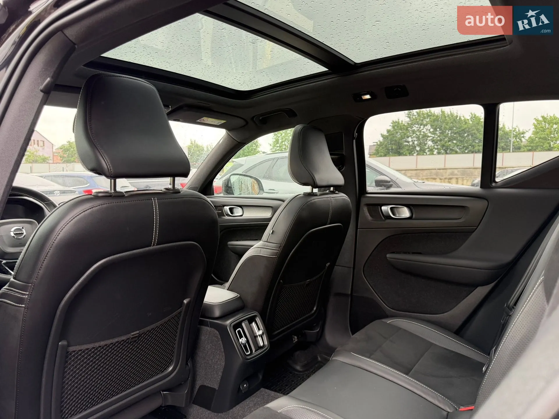 2021 Volvo XC40 - мініатюра 12