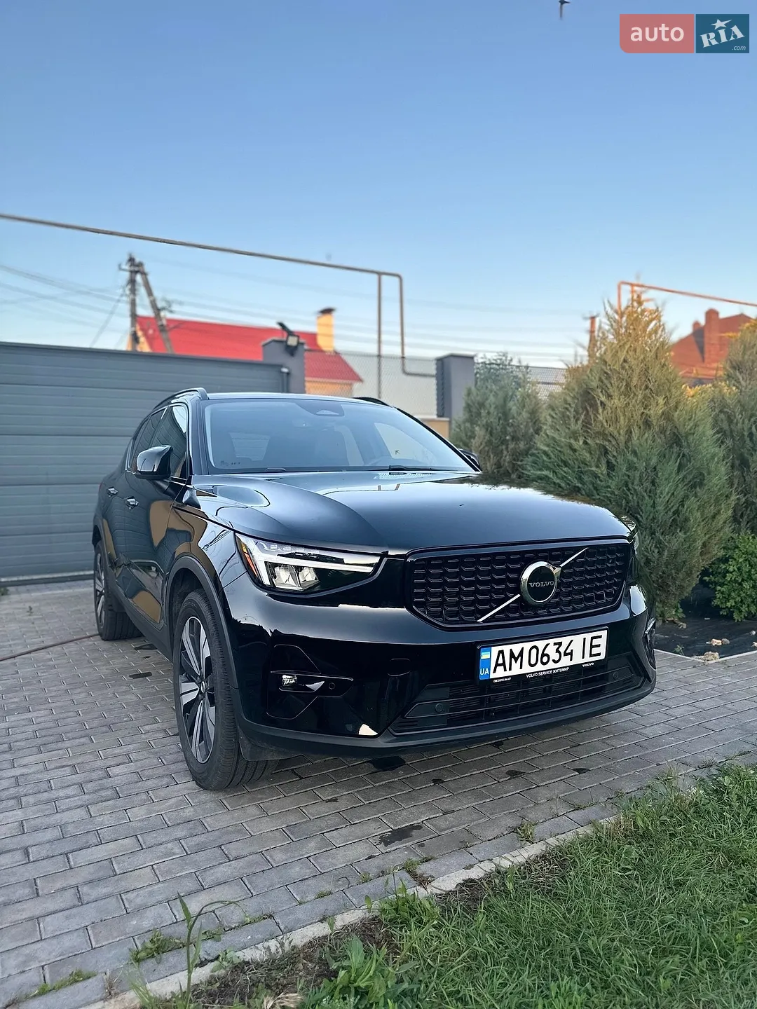 2023 Volvo XC40 - фото 1