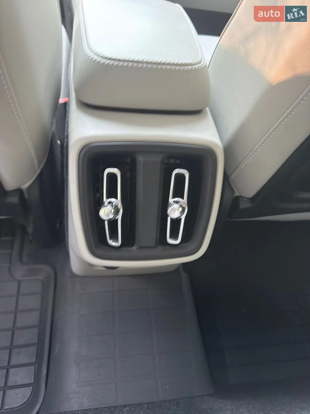 2020 Volvo XC40 - мініатюра 19