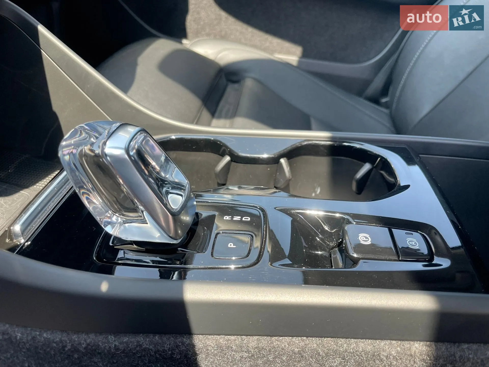 2024 Volvo XC40 - мініатюра 30