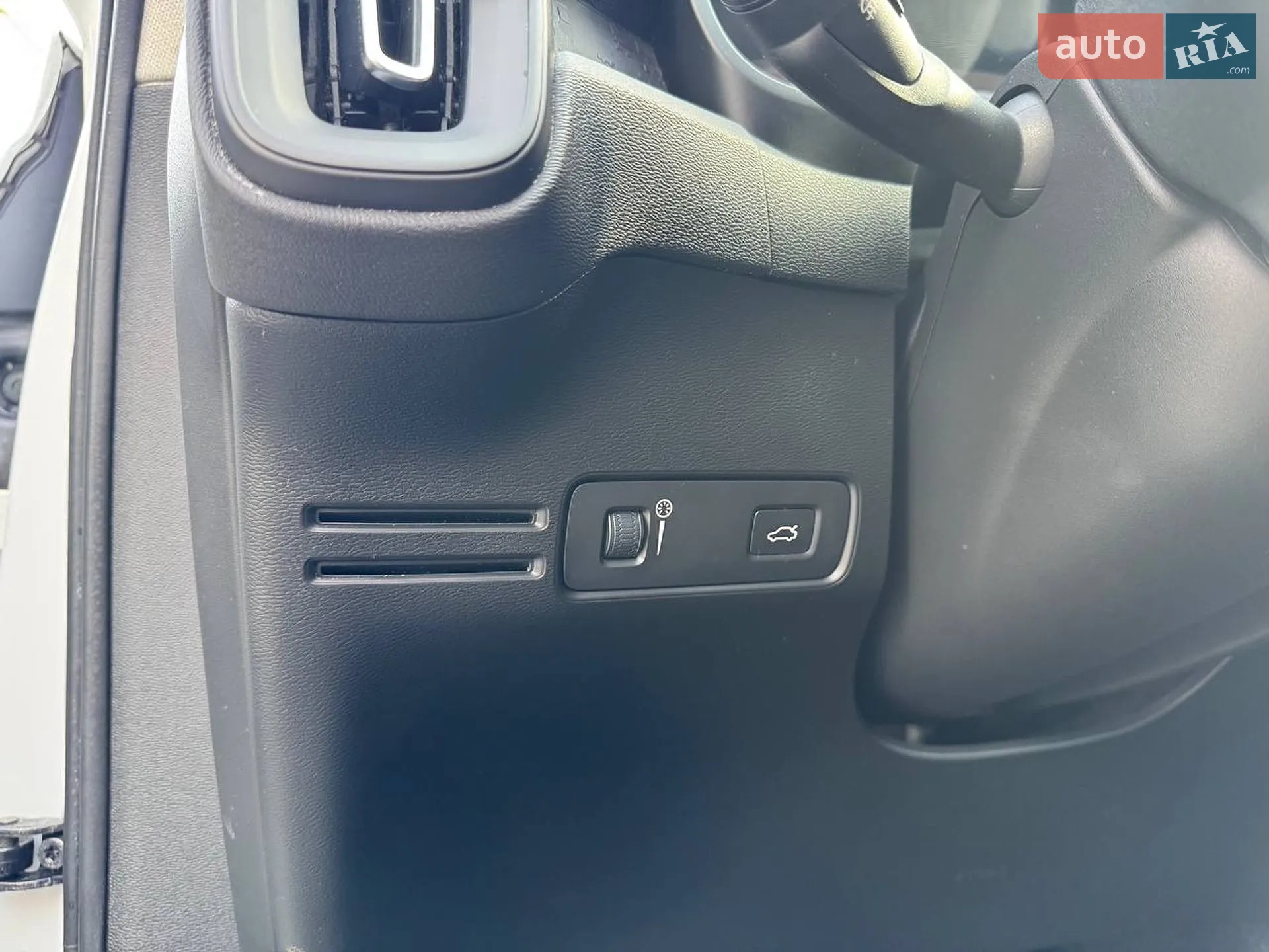2019 Volvo XC40 - мініатюра 16