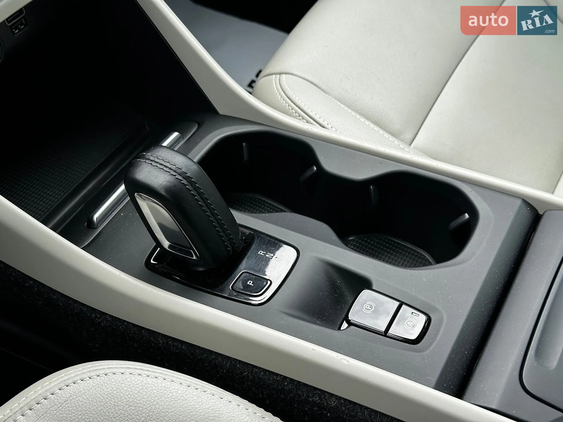 2021 Volvo XC40 - мініатюра 24