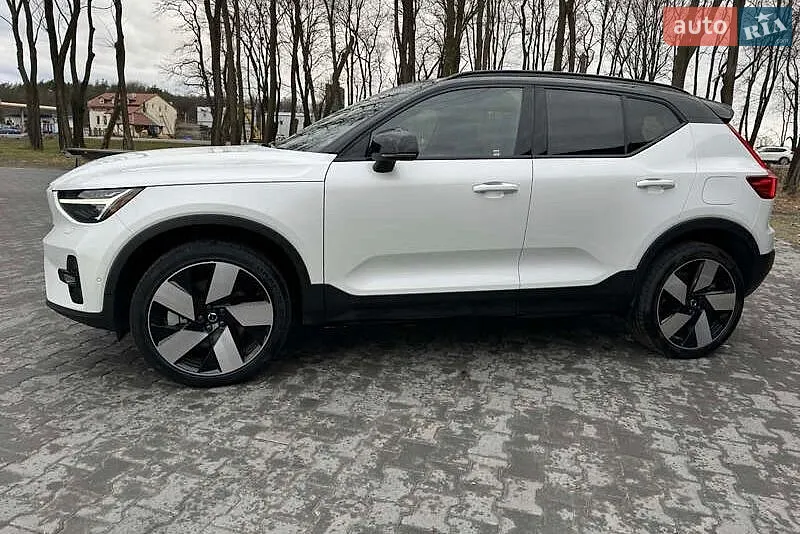 2023 Volvo XC40 - мініатюра 8