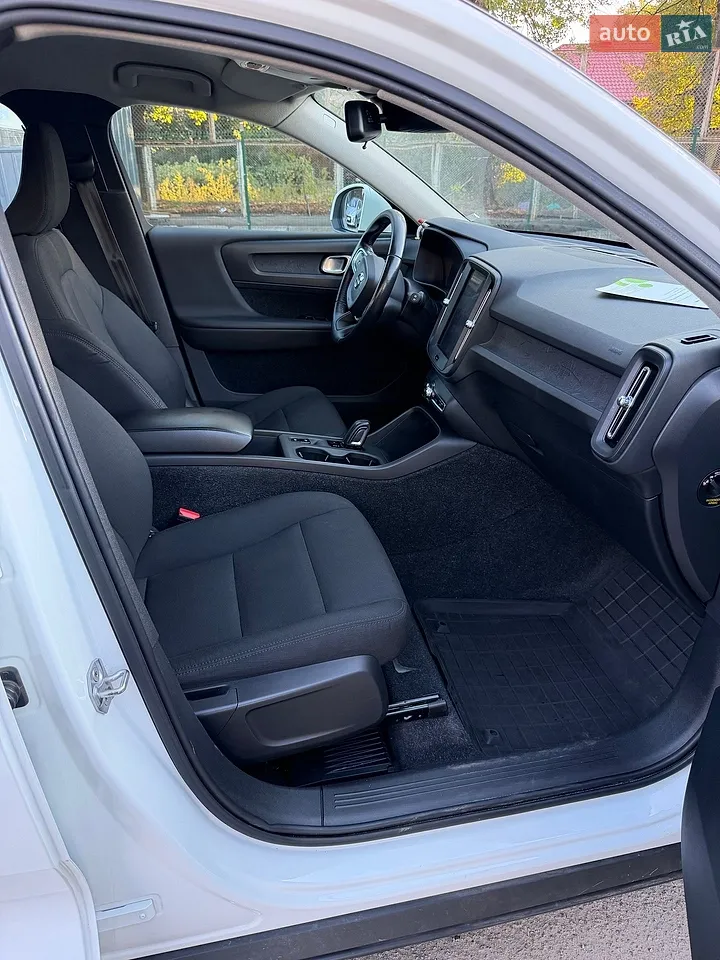 Позашляховик / Кросовер Volvo XC40 2019 в Харкові фото 15