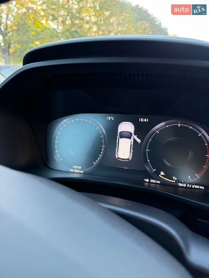 Позашляховик / Кросовер Volvo XC40 2019 в Харкові фото 16