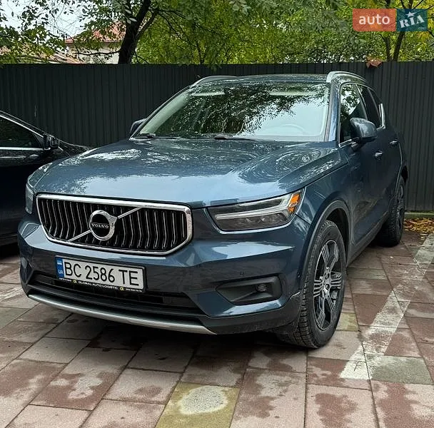 Volvo XC40