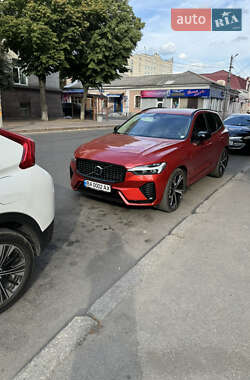 Позашляховик / Кросовер Volvo XC60 Recharge 2023 в 