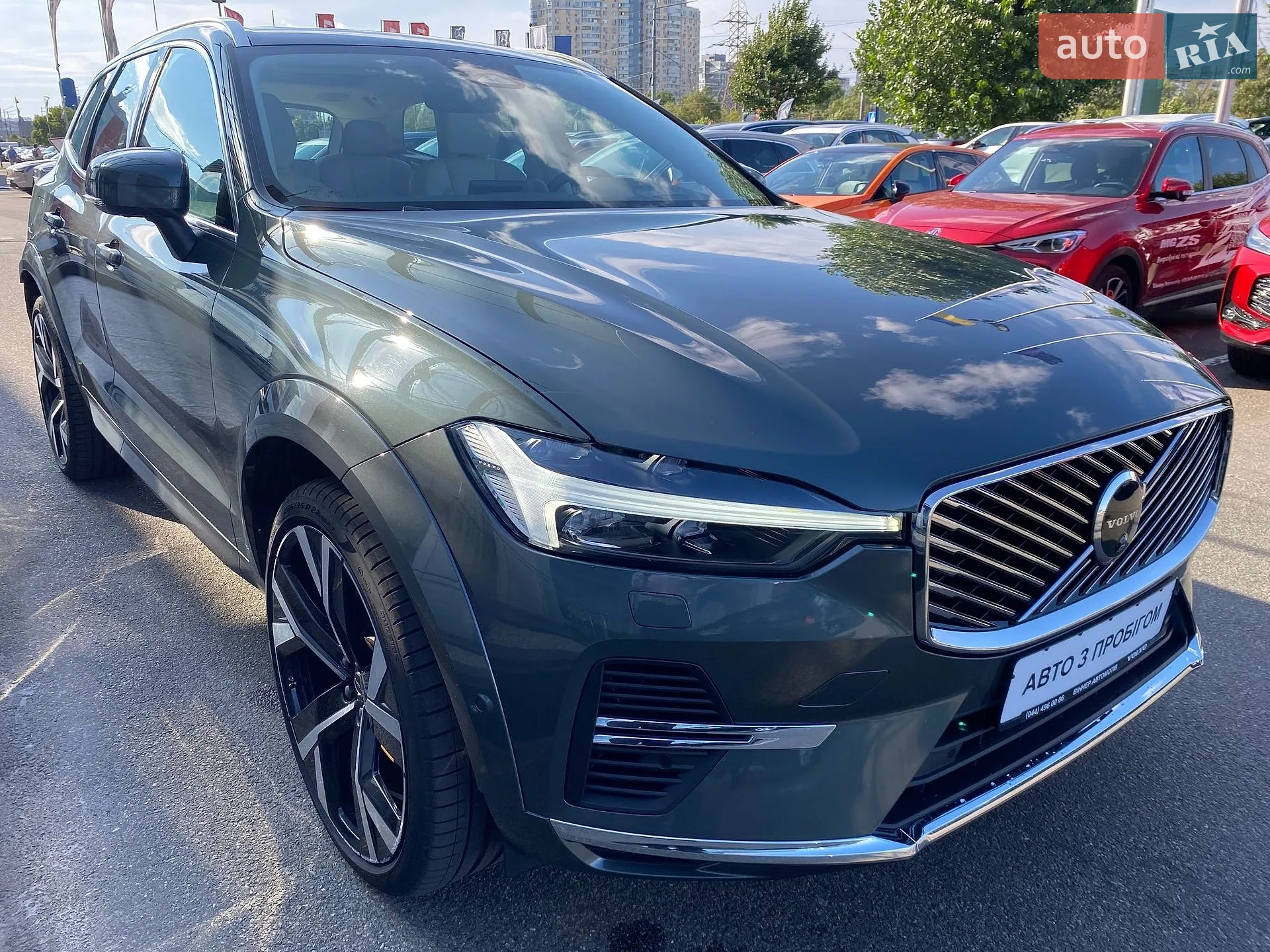 2025 Volvo XC60 - мініатюра 8