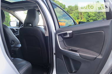Позашляховик / Кросовер Volvo XC60 2014 в 