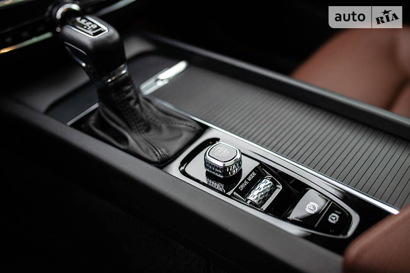 Позашляховик / Кросовер Volvo XC60 2018 в Буську