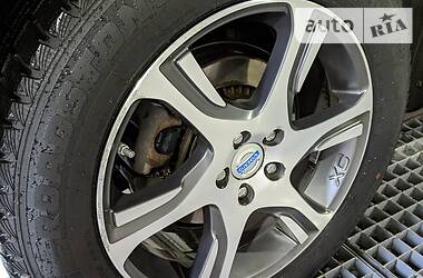 Позашляховик / Кросовер Volvo XC60 2011 в 