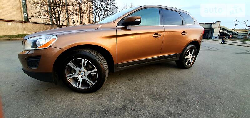 Позашляховик / Кросовер Volvo XC60 2012 в Києві