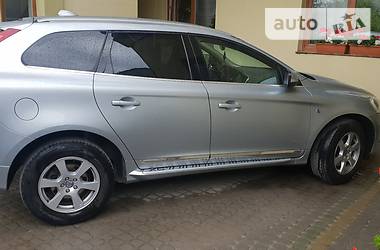 Позашляховик / Кросовер Volvo XC60 2012 в 