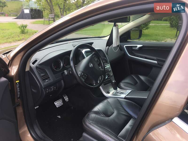 Позашляховик / Кросовер Volvo XC60 2008 в Києві