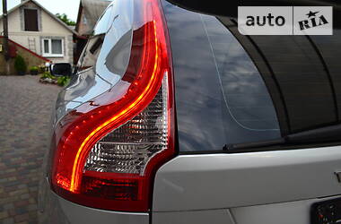 Позашляховик / Кросовер Volvo XC60 2011 в 