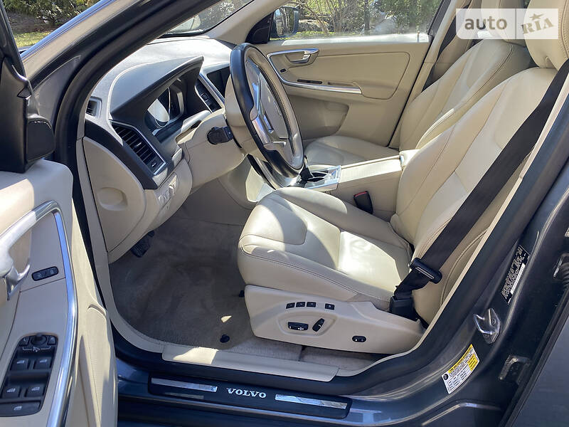 Внедорожник / Кроссовер Volvo XC60 2015 в Тернополе