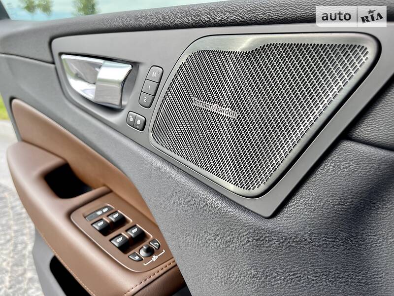 Внедорожник / Кроссовер Volvo XC60 2019 в Днепре фото 15 Внедорожник / Кроссовер Volvo XC60 2019 в Днепре