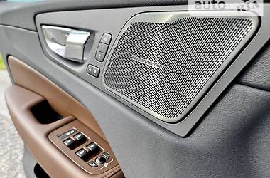Внедорожник / Кроссовер Volvo XC60 2019 в 