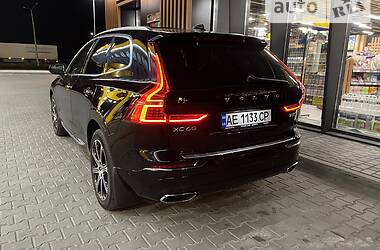 Внедорожник / Кроссовер Volvo XC60 2019 в 