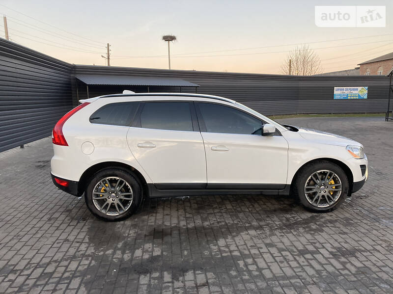 Позашляховик / Кросовер Volvo XC60 2010 в Миргороді