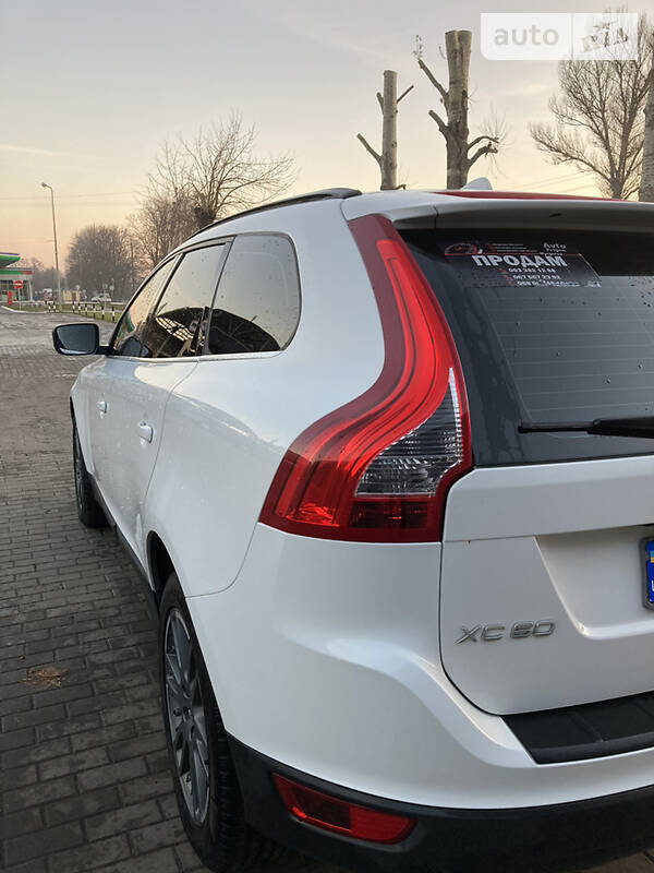 Позашляховик / Кросовер Volvo XC60 2010 в Миргороді