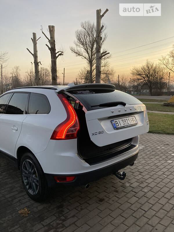 Позашляховик / Кросовер Volvo XC60 2010 в Миргороді
