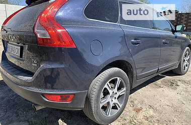 Внедорожник / Кроссовер Volvo XC60 2013 в Ровно