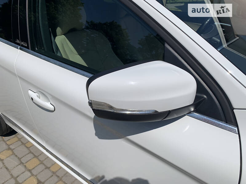 Позашляховик / Кросовер Volvo XC60 2015 в Львові