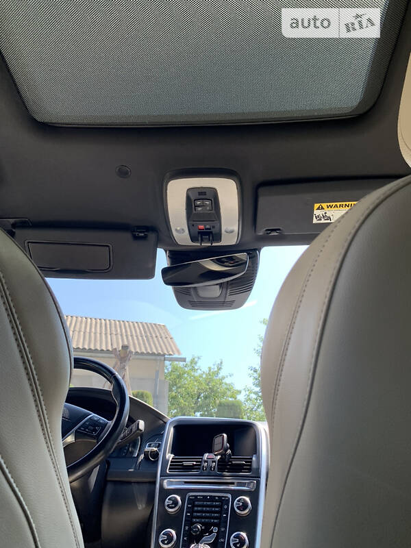 Позашляховик / Кросовер Volvo XC60 2015 в Львові