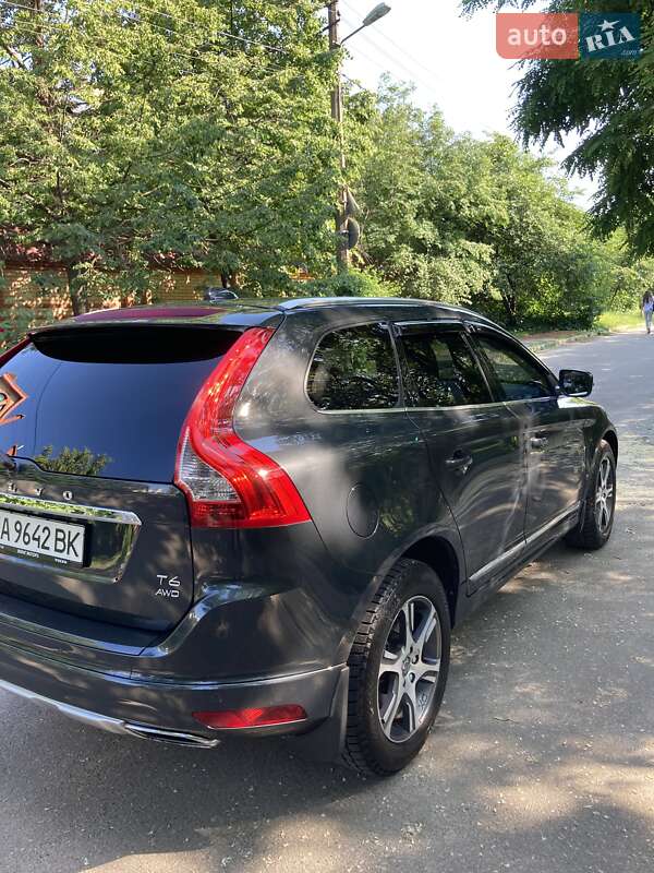 Внедорожник / Кроссовер Volvo XC60 2015 в Киеве
