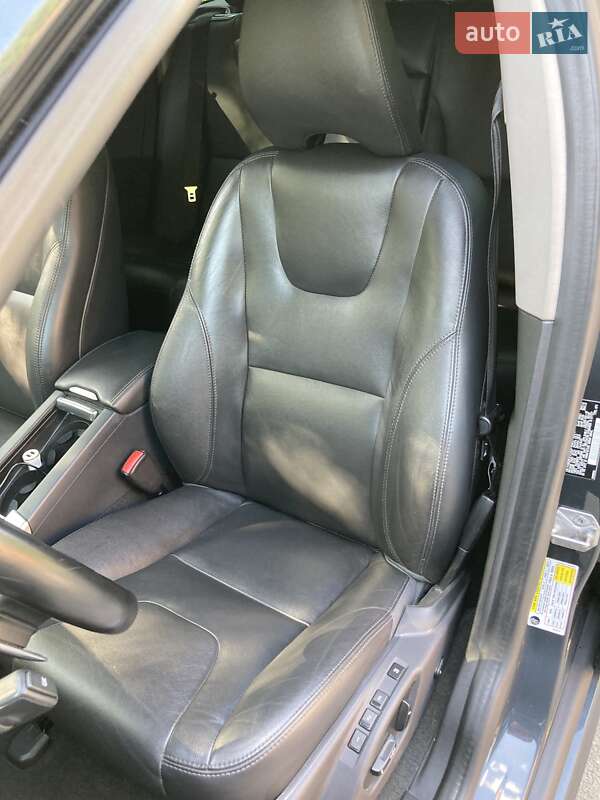 Внедорожник / Кроссовер Volvo XC60 2015 в Киеве
