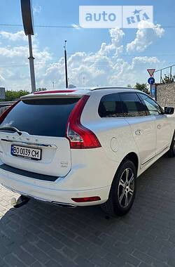 Внедорожник / Кроссовер Volvo XC60 2015 в Тернополе