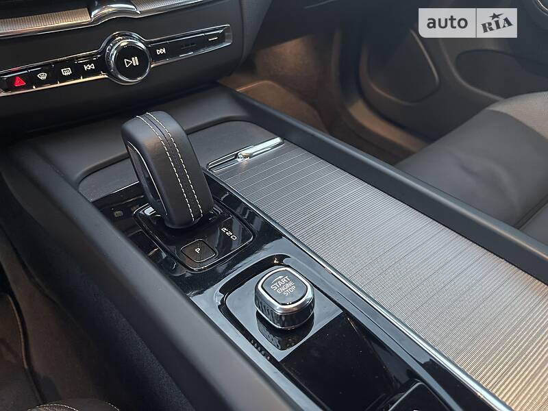 Внедорожник / Кроссовер Volvo XC60 2021 в Одессе