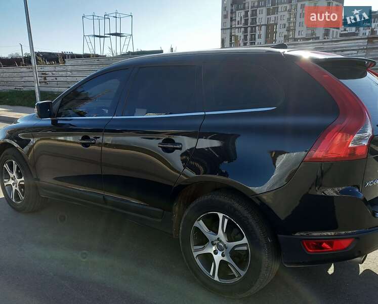 Внедорожник / Кроссовер Volvo XC60 2012 в Буче